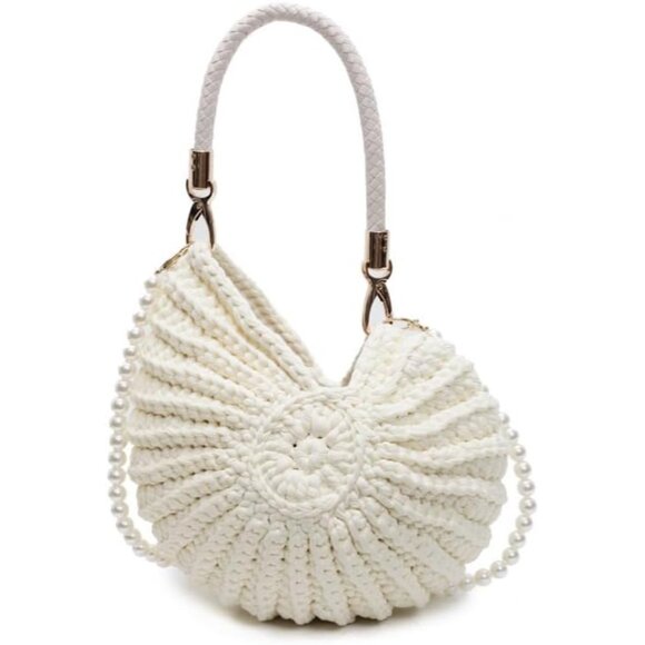 Fashion Seashell Boho Clutch with Pearl Strap in Cream White